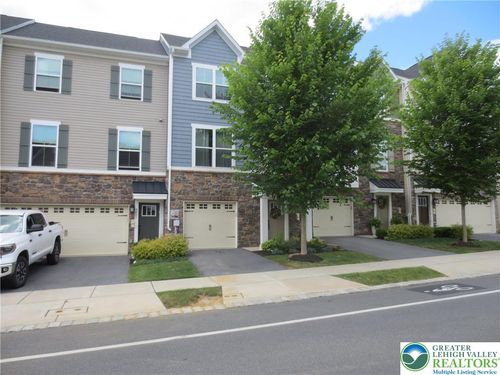 2407 Cook Dr, Easton, PA, 18045-5699 | Card Image