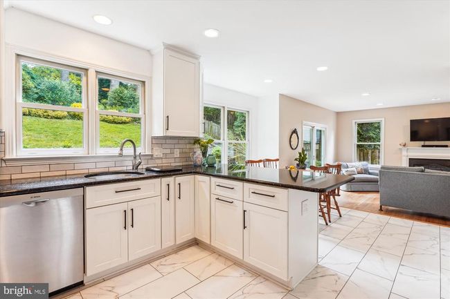 9505 Columbia Blvd, House other with 5 bedrooms, 4 bathrooms and null parking in SILVER SPRING MD | Image 9