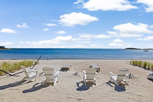 11 Cove St, Mattapoisett, MA, 02739-4128 | Card Image