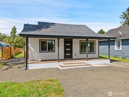 218 E King St, Aberdeen, WA, 98520-7815 | Card Image