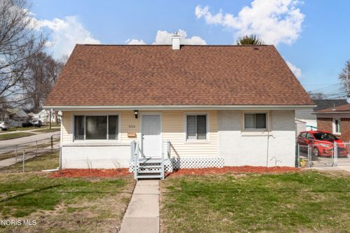 2226 Peabody Ave, Toledo, OH, 43614-2748 | Card Image
