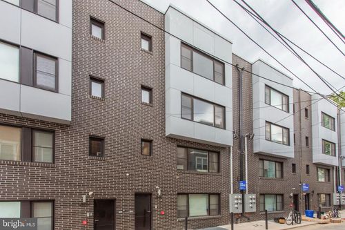 2541 Montrose St, PHILADELPHIA, PA, 19146-2332 | Card Image