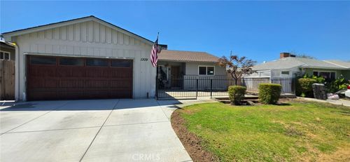 1309 Shattuck Avenue, Bakersfield, CA, 93305 | Card Image