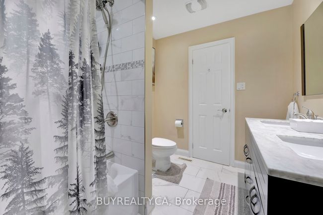 72B - 104 Poplar Cres, House attached with 4 bedrooms, 2 bathrooms and 2 parking in Aurora ON | Image 27