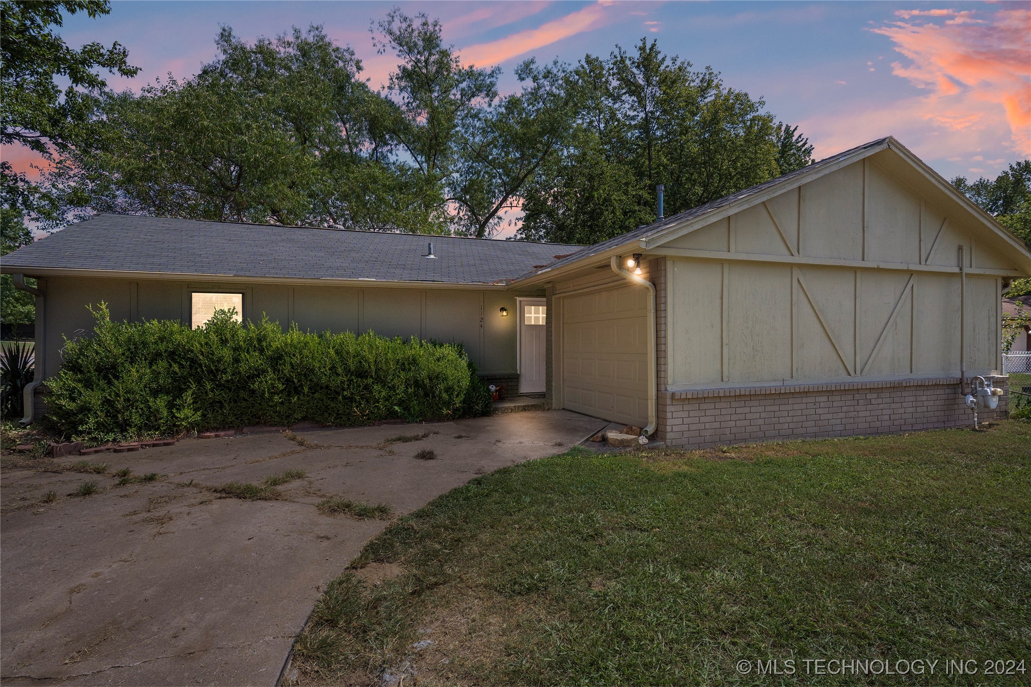 142nd St, Glenpool, OK 74033