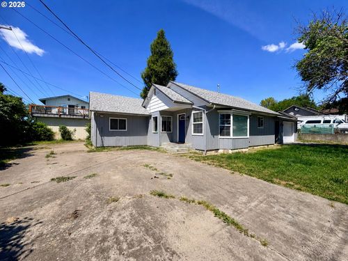 1688 Nw Eden St, Roseburg, OR, 97470-6502 | Card Image