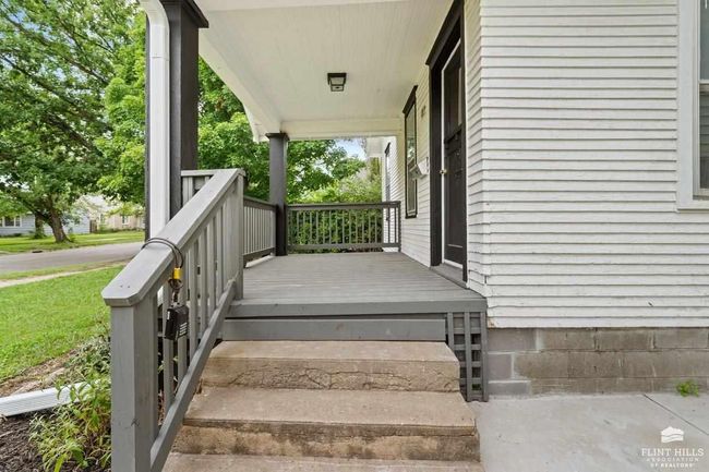 918 Bertrand St, House other with 4 bedrooms, 2 bathrooms and null parking in Manhattan KS | Image 5