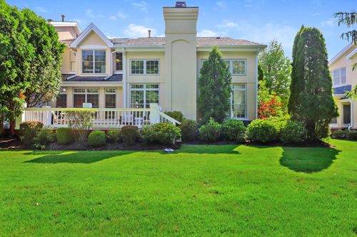 7 Doral Greens Dr E, Rye Brook, NY, 10573-5405 | Card Image