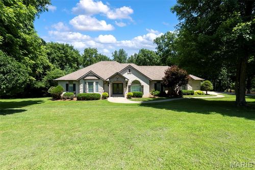 393 Kensington Ln, Cape Girardeau, MO, 63701-8427 | Card Image
