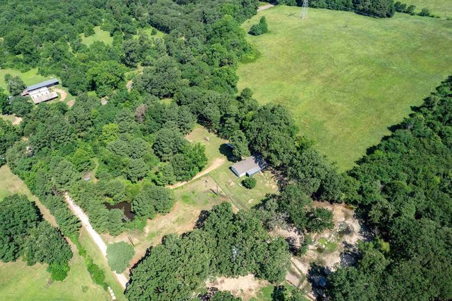 103 Irvin Ln, House other with 3 bedrooms, 2 bathrooms and null parking in Mt Vernon TX | Image 39