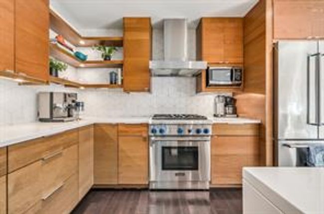 13 Mayfair Rd Sw, House detached with 5 bedrooms, 3 bathrooms and 2 parking in Calgary AB | Image 6