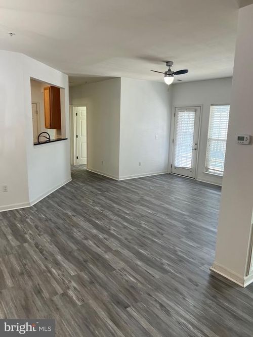 unit-304-5301 Wyndholme Cir, BALTIMORE, MD, 21229-3288 | Card Image