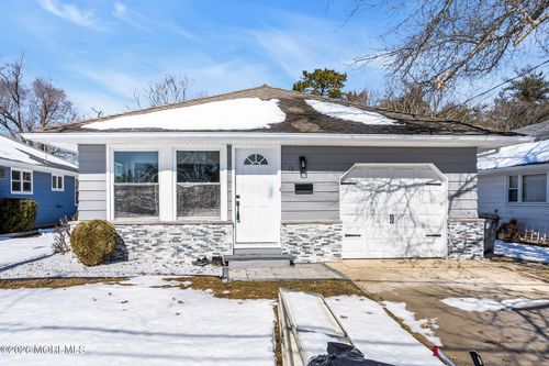 76 Mount Fairweather Ln, Toms River, NJ, 08753-1573 | Card Image