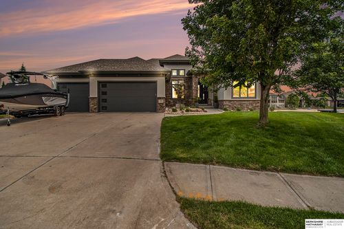 3905 N 269th Cir, Valley, NE, 68064-4435 | Card Image