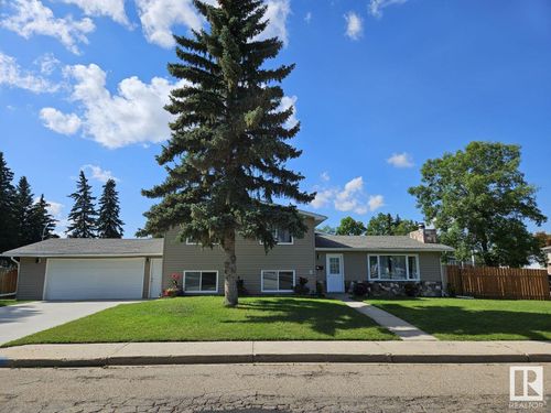 104 Oak Dr, Wetaskiwin, AB, T9A2E7 | Card Image