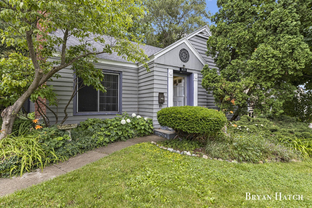 Sylvan Ave, Grand Rapids, MI 49506