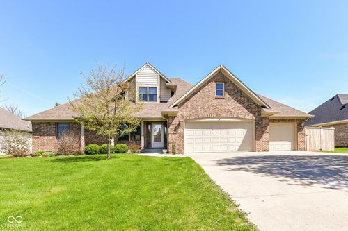 3801 S Cedar Creek Ln, New Palestine, IN, 46163-8725 | Card Image