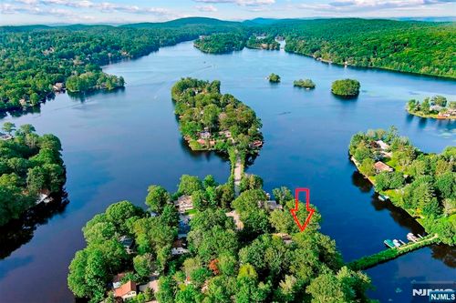 42 Witte Rd, Hewitt, NJ, 07421-2404 | Card Image