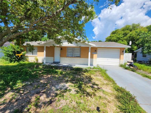 11722 Oceanside Dr, PORT RICHEY, FL, 34668-1068 | Card Image