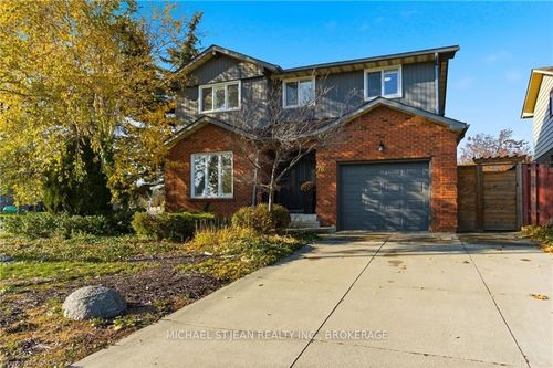 78 Ackland St, Stoney Creek, ON, L8J1H9 | Card Image