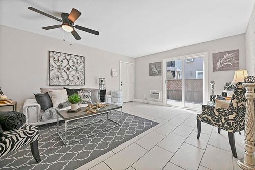 unit-9-6666 Beadnell Way, San Diego, CA, 92117-5109 | Card Image