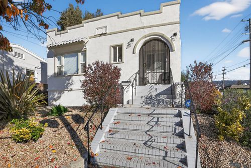 2734 Macarthur Blvd, Oakland, CA, 94602-3228 | Card Image