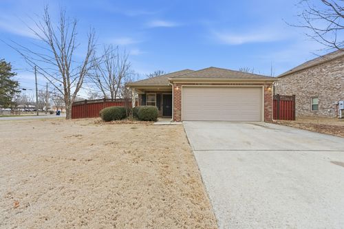 101 Bermuda Lakes Dr, Meridianville, AL, 35759-2602 | Card Image