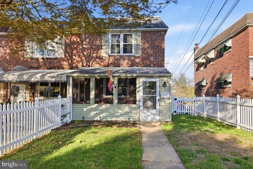 429 Seven Oaks Dr, Clifton Hts, PA, 19018-1217 | Card Image