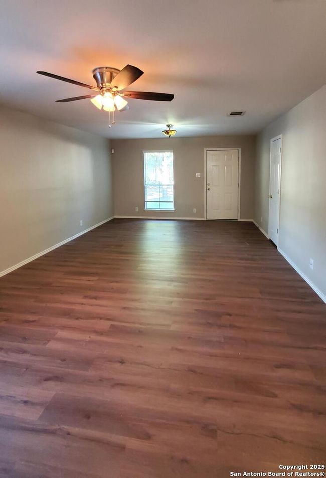 15847 Manes Grv, House other with 3 bedrooms, 2 bathrooms and null parking in San Antonio TX | Image 4