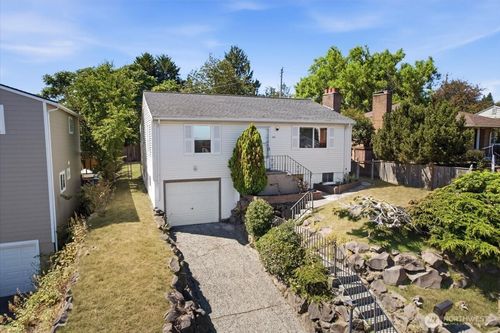 4153 39th Avenue Sw, Seattle, WA, 98116 | Card Image