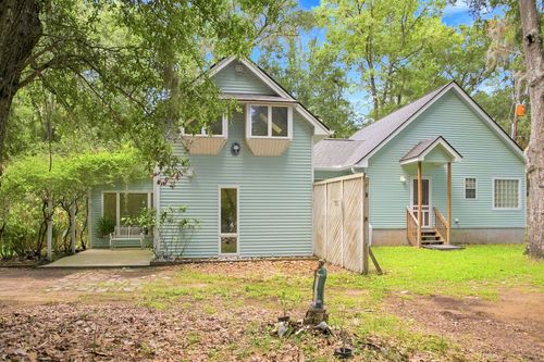8557 Palmetto Rd, Edisto Island, SC, 29438-6921 | Card Image