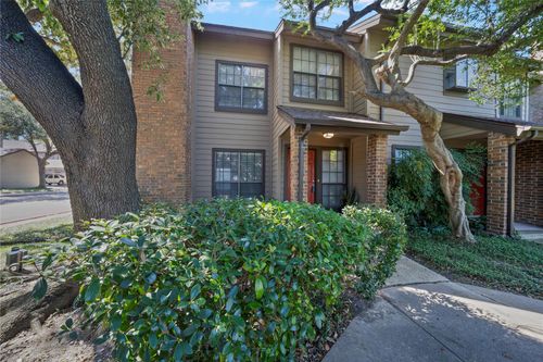 apt-601-9910 Royal Ln, Dallas, TX, 75231-1821 | Card Image