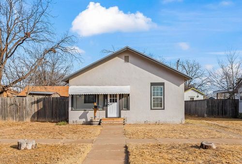 620 S 11th St, Slaton, TX, 79364-5235 | Card Image
