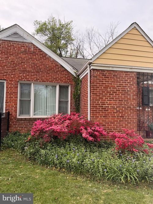 6632 23rd Pl, HYATTSVILLE, MD, 20782-1708 | Card Image