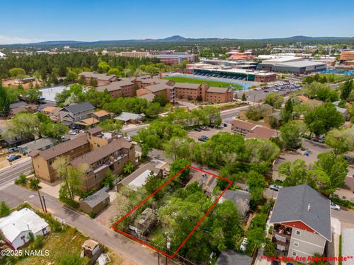 530 S Fountaine St, Flagstaff, AZ, 86001-5822 | Card Image