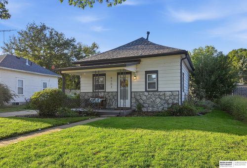 6107 Logan Ave, Lincoln, NE, 68507-1246 | Card Image