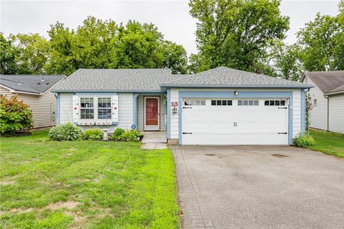 23 Lone Oak Cir, Penfield, NY, 14526-9546 | Card Image