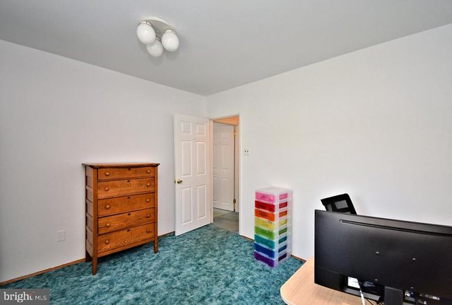 2 E Patricia Rd, House other with 3 bedrooms, 3 bathrooms and null parking in HOLLAND PA | Image 36