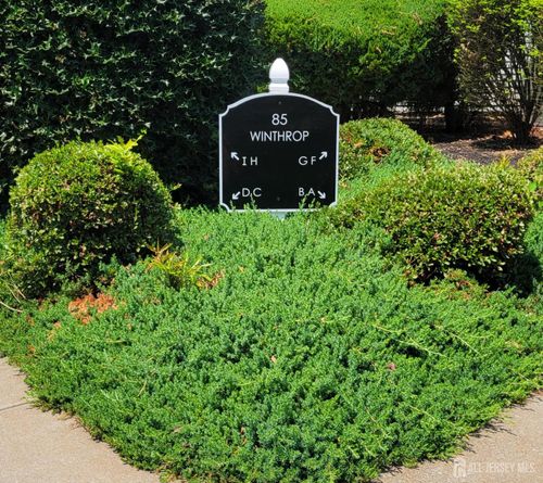 f-85-F Winthrop Rd, Monroe, NJ, 08831-6690 | Card Image