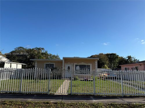 840 Nw 130th St, North Miami, FL, 33168-6541 | Card Image