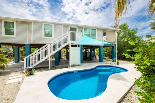 18 W Circle Dr, Key West, FL, 33040-6111 | Card Image