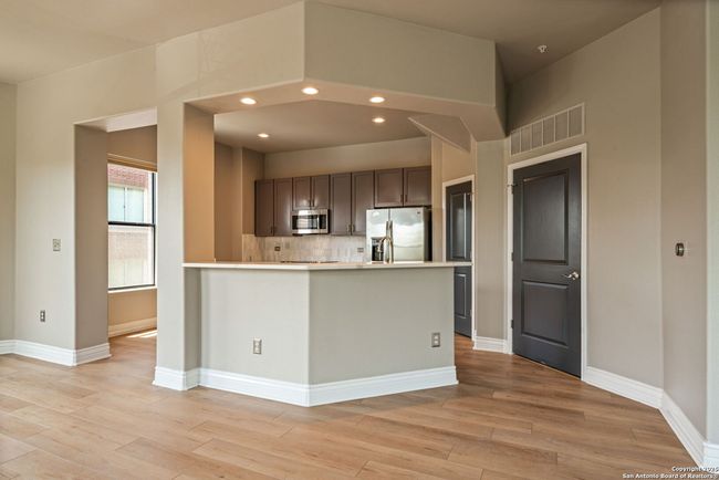 APT-310 - 215 Center St, Condo with 3 bedrooms, 3 bathrooms and null parking in San Antonio TX | Image 6