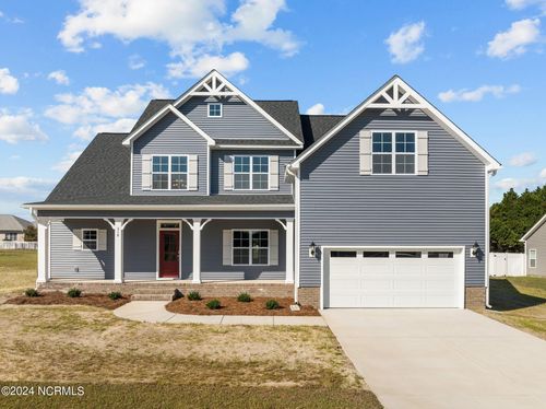 318 Shortleaf Dr, Grimesland, NC, 27837-7301 | Card Image