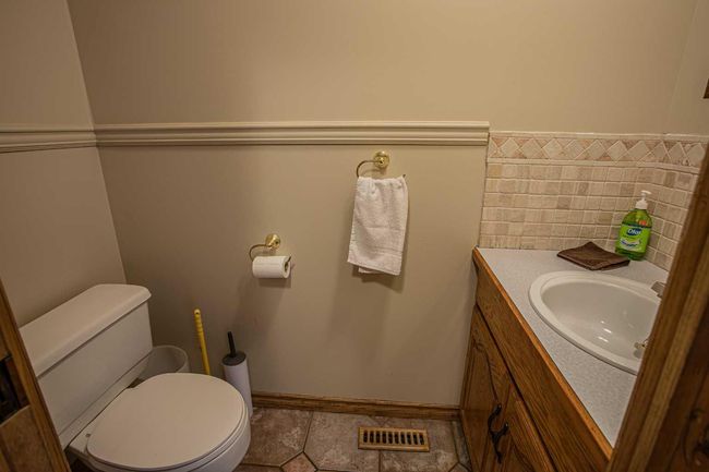 10701 104 Street, House other with 4 bedrooms, 3 bathrooms and 4 parking in High Level AB | Image 20