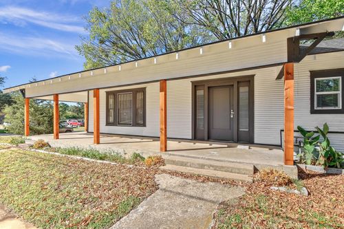 1115 S Rusk Ave, Denison, TX, 75020-6338 | Card Image