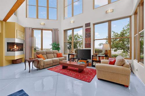 85 Avenida Frijoles, Santa Fe, NM, 87507-3431 | Card Image