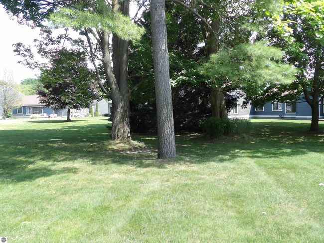 19 - 144 N Shore Dr W, House other with 2 bedrooms, 2 bathrooms and null parking in Cadillac MI | Image 21