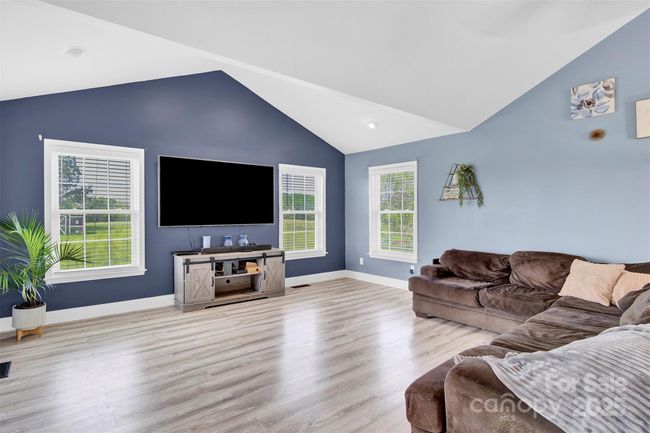 Great Room | Image 11