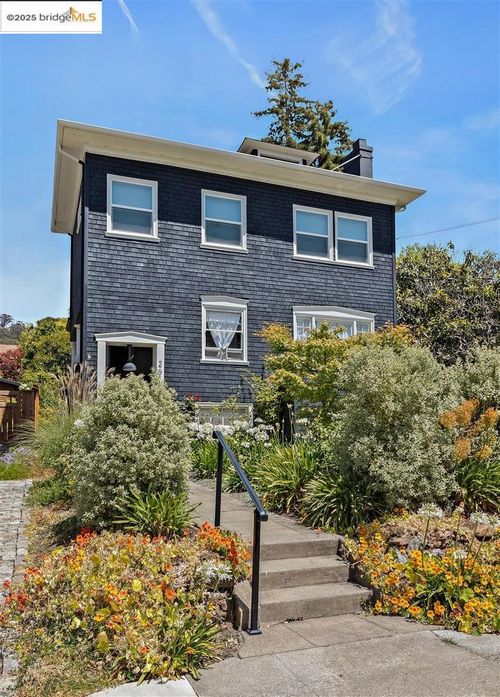 apt-4-2611 Piedmont Ave, Berkeley, CA, 94704-3428 | Card Image