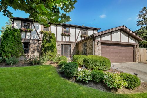 229 N Whispering Hills Dr, Naperville, IL, 60540-4032 | Card Image